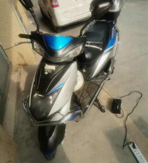 朋友的台铃品牌电动车3年了，保养的好，自己开很爱惜没出过任何...