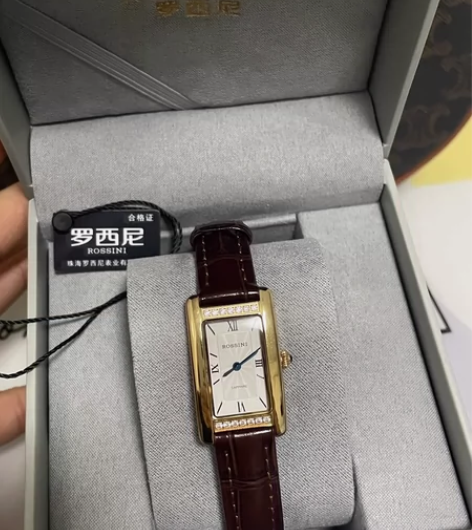 闲置罗西尼女表型号11641 带的机会不多...