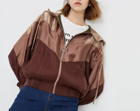 绫致ONLY新款宽松撞色亮丝拼接薄款短款棒...