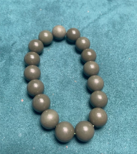 和田玉沙枣青园珠卡12亏钱处理 感兴趣的话...