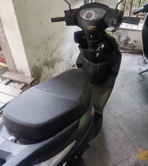 闲置一辆摩托车，全新，有证有牌有户，另有三...