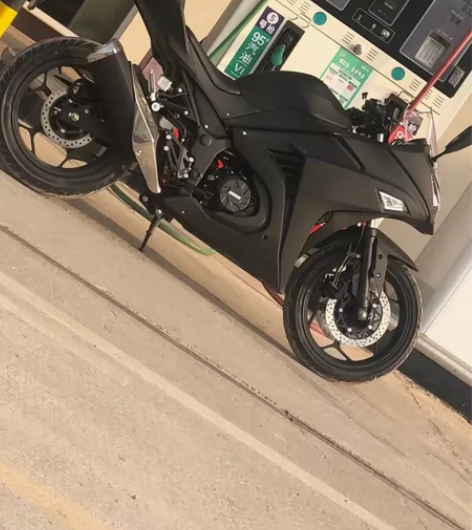 国产小忍者。单缸200CC， 宗申发动机4...