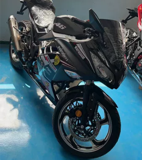 一手车，2022年的，一年没骑两回，放着吃...