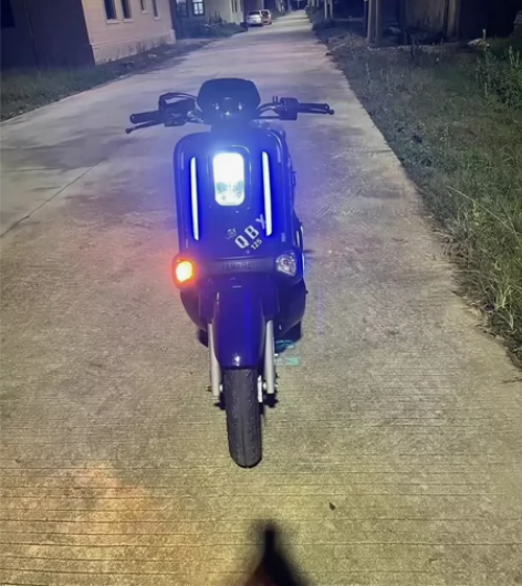 全新国四电喷飞鹰雅马哈最新概念车 E酷QB...