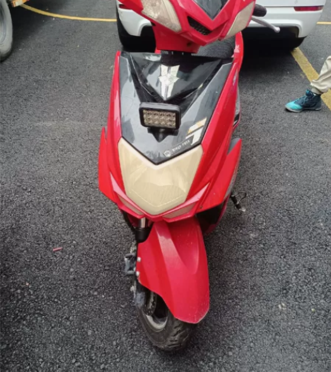 辞职了，电动车带不回去，新换的轮胎，双碟刹...