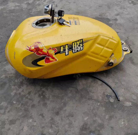 银钢三轮车原装油箱，三轮摩托车油箱。原装拆...