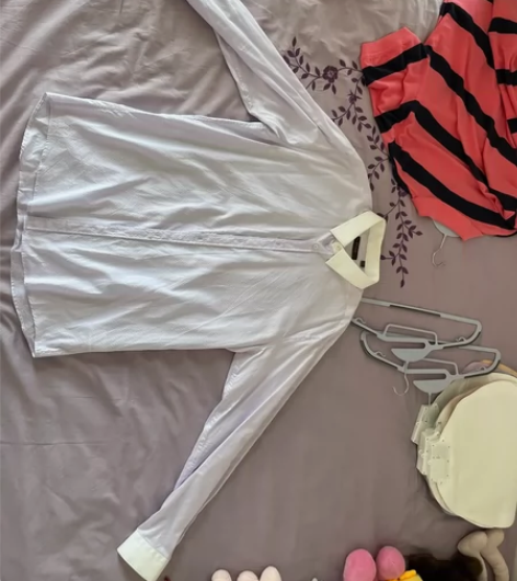 富哥男士衬衫长袖 颜色是浅紫色 袖口领口是...