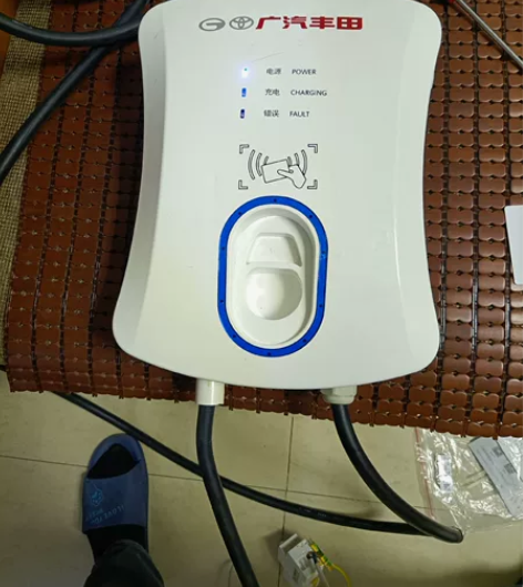 广汽丰田7KW充电桩，联桩出品高档货，整体...