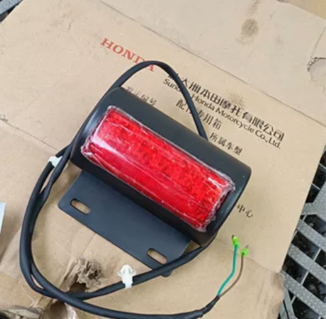 包邮新大洲本田电动车后尾灯，改装车型尾灯配...