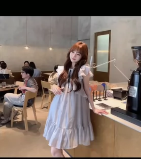 法式小飞袖连衣裙 M码，全新未穿 感兴趣的...