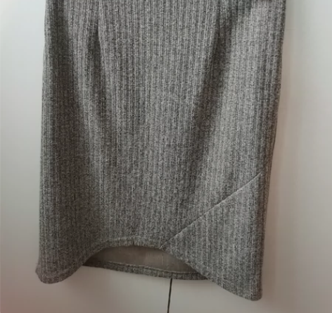 针织包臀裙 腰围72内里轻微起球L码  1...