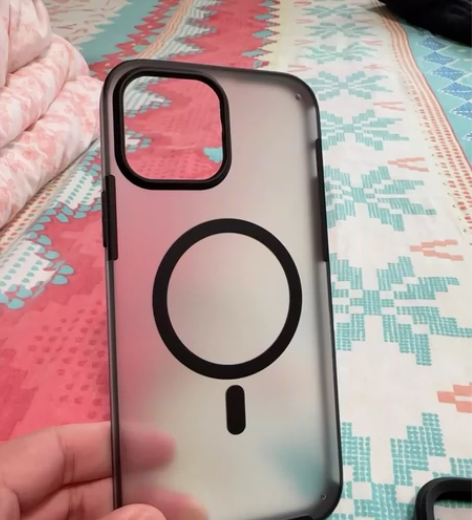 出苹果13Promax手机壳和闪魔听筒防尘...