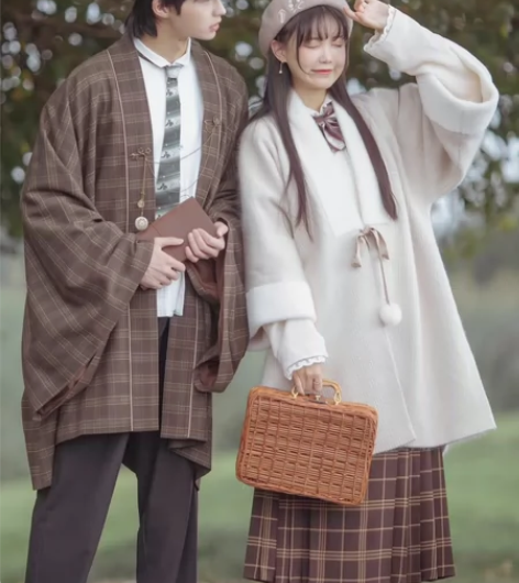 远山乔恰同学少年明制汉服冬袄合领半袖加绒披...