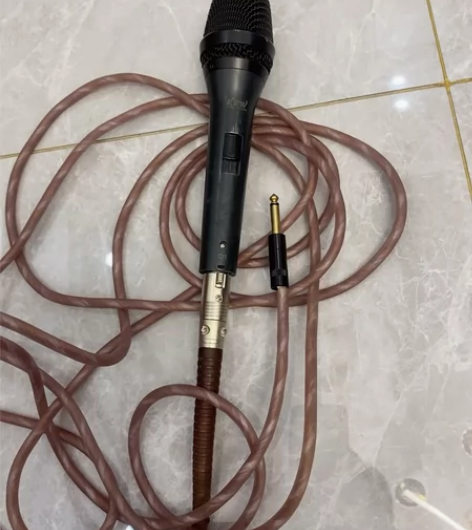 浮凯蛙有线话筒，京东158买的，现在88包...