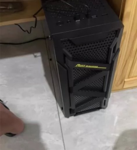 硕扬组装电脑，买回来就用了四五次，基本没用...