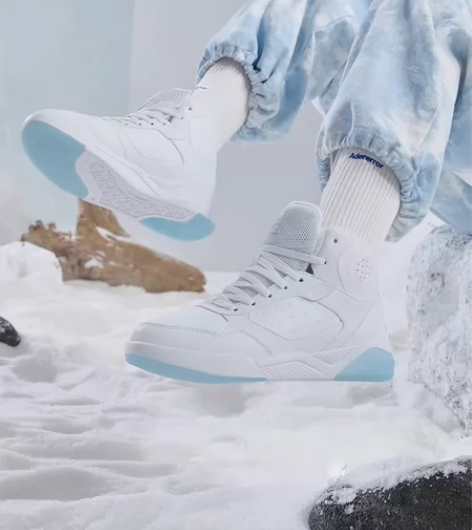 全新【361度】女鞋加绒运动鞋 新款冬季鞋...