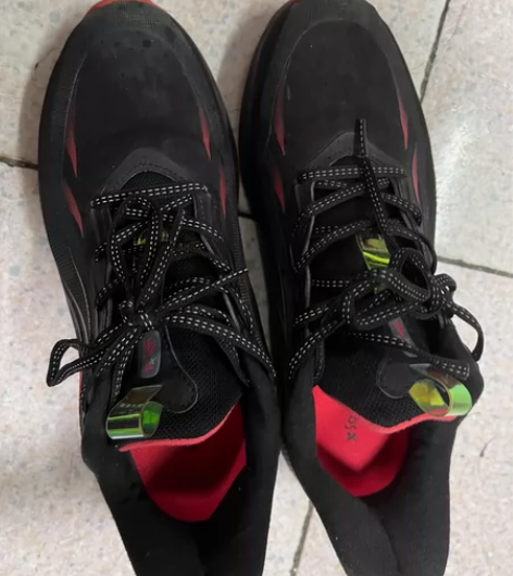 买错鞋码 一次没穿过 一百二十特步男鞋 价...