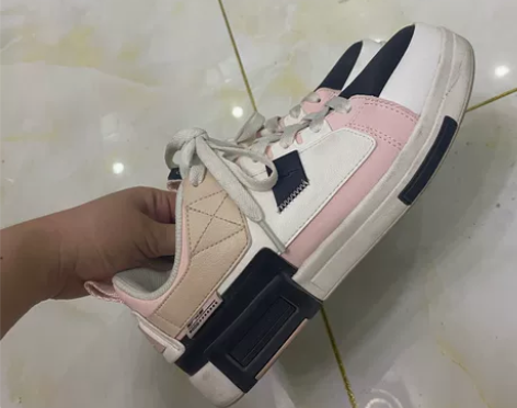 闲置鞋子 鸿星尔克 没穿过几次 沾了点土 ...