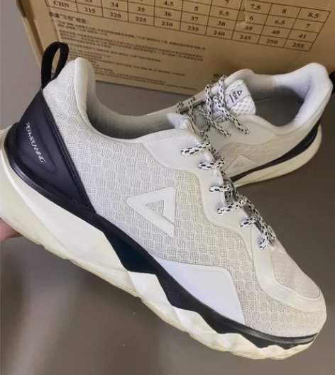 运动鞋休闲鞋男款透气运动鞋跑步鞋舒适轻巧透...