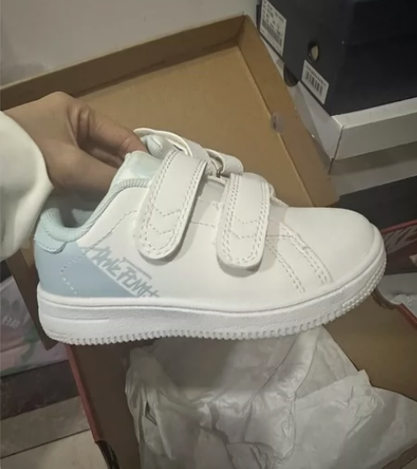 全新乔丹小童板鞋 买了忘记穿 想起来的时候...