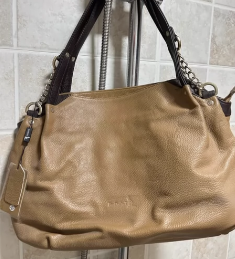 袋鼠皮具，全真皮，女包 原价1228。实拍...