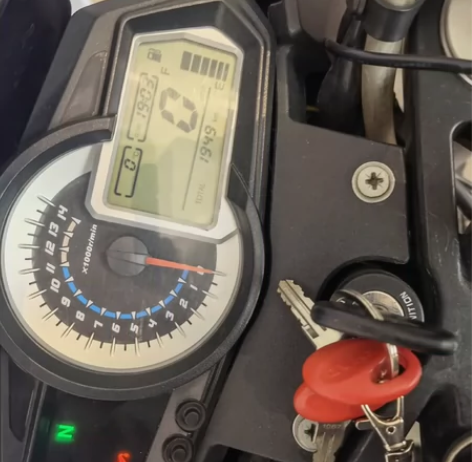 17年中国好声音贝纳利黄龙300，一手车，...