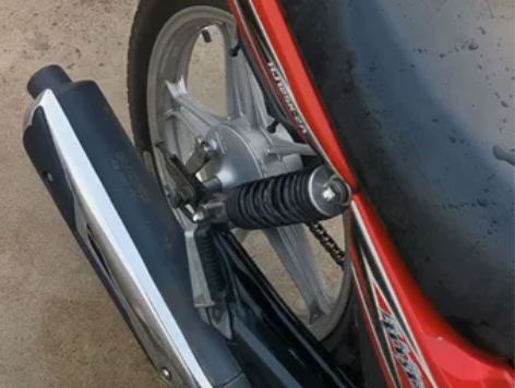 15年钻豹   卖裸车 感兴趣的话点“我想...