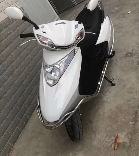 五羊本田国4电喷睿御110cc 二手踏板车...