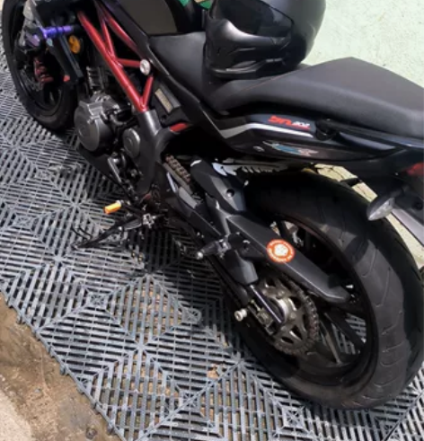 拔慢了出 16年黄龙300 公里数两万出头...