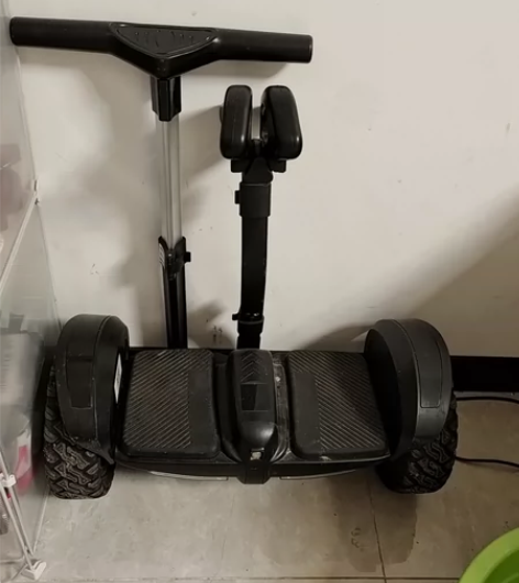 平衡车 八成新  用了差不多一年    现...