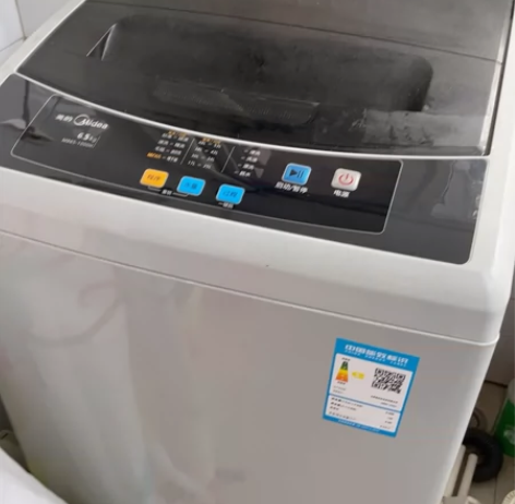 美的6.5kg全自动洗衣机，买来一年不到没...