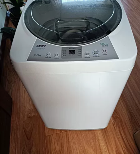 三洋全自动洗衣机，功能完好，外观没有任何磕...