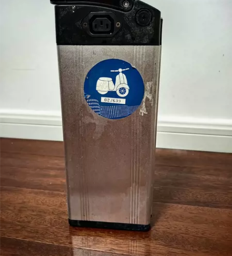 锂电池出售：有块闲置的老牌爱玛电瓶车电池4...