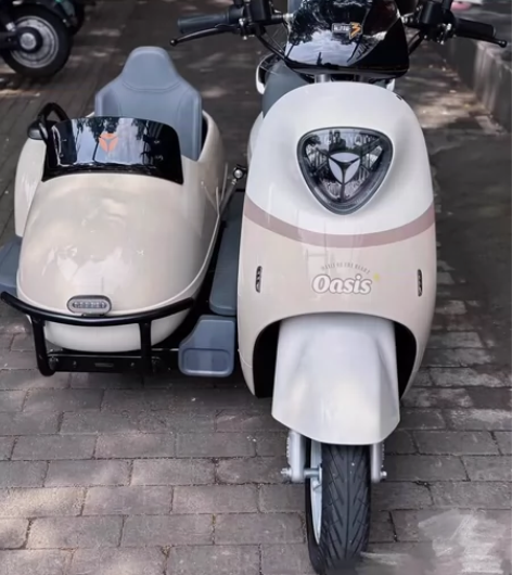 雅迪M9旅行版9.9成新 5月份新车寻找有...