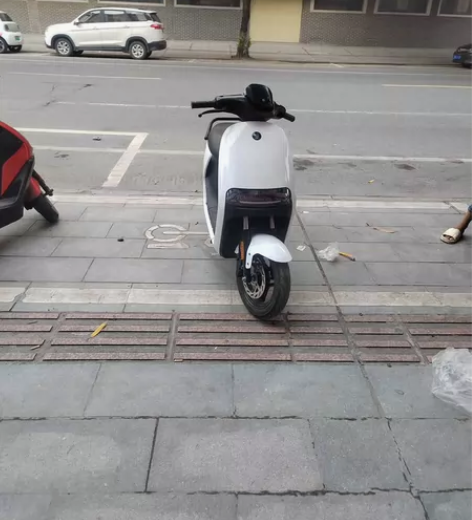 九号E80C，今年2月份激活，全车出售，电...