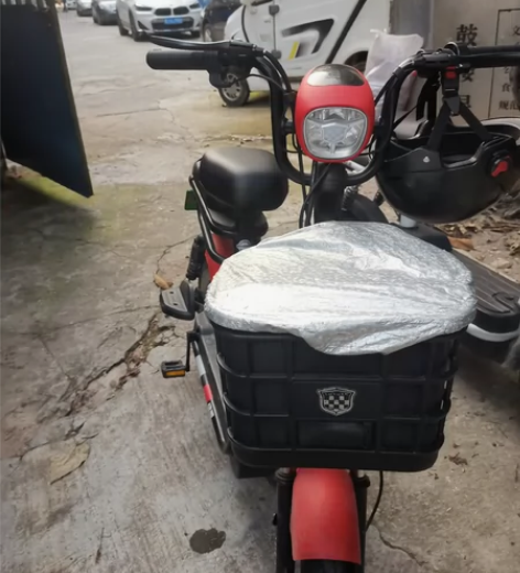 绿源电动车，去年10月份买的，骑的不多，一...