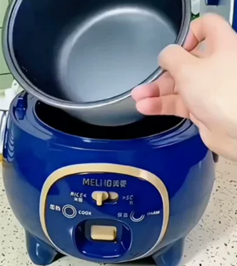 实体店不干了 特价处理大牌美菱迷你电饭煲1...