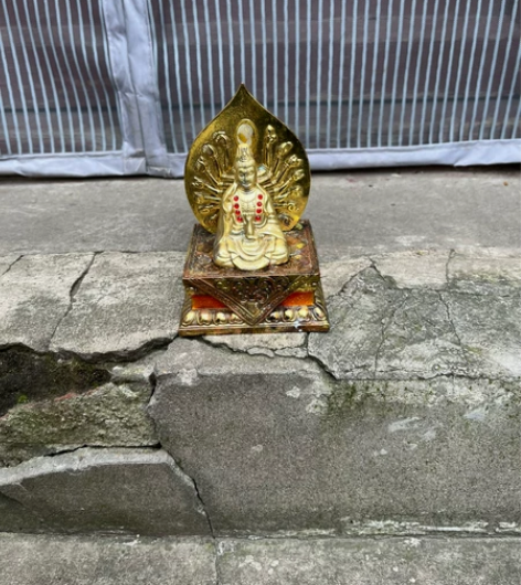 摆件 金属小摆件 感兴趣的话点“我想要”和...