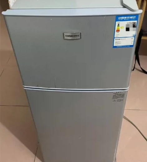 出小冰箱，118L，成色新，因换了大的所以...