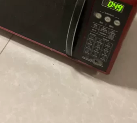 美的微波炉8成新,功能完好145,拍下梅村...