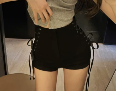 IN MIMIFACE 黑色性感绑带短裤女...