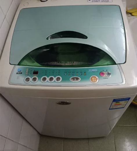 小天鹅波轮洗衣机6公斤，正常使用，保养较好...