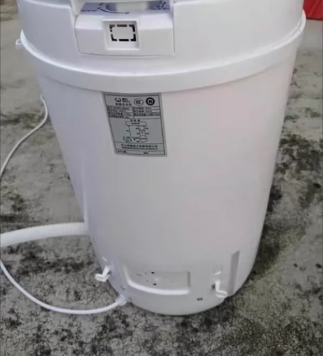 半自动小型洗衣机 洗脱一体 用过三四次 原...