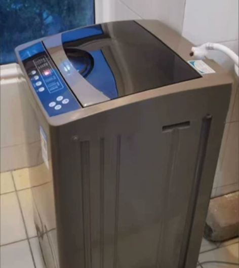 公司搬家带不走10公斤全自动洗衣机全新未拆...