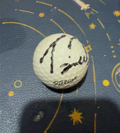 伍兹 亲笔签名 高尔夫球 感兴趣的话点“我...