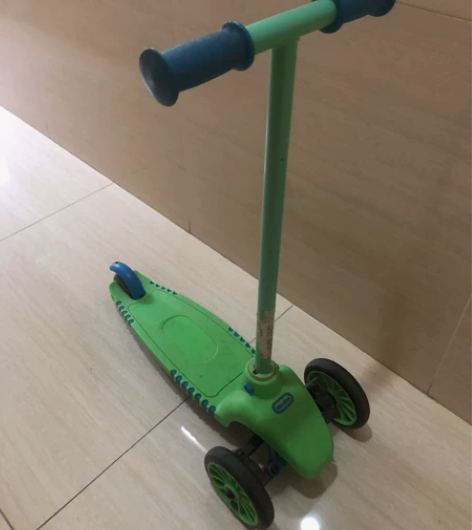 美国小泰克滑板车，7成新，车把距地面68c...