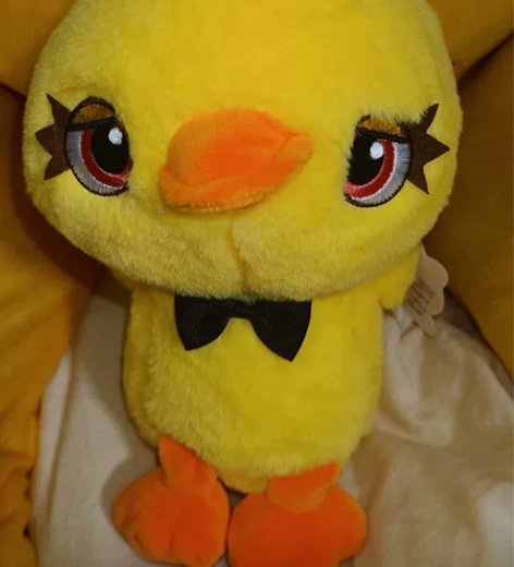 扭蛋机所得，仅有一个，带吊牌无瑕 丑小鸭?...