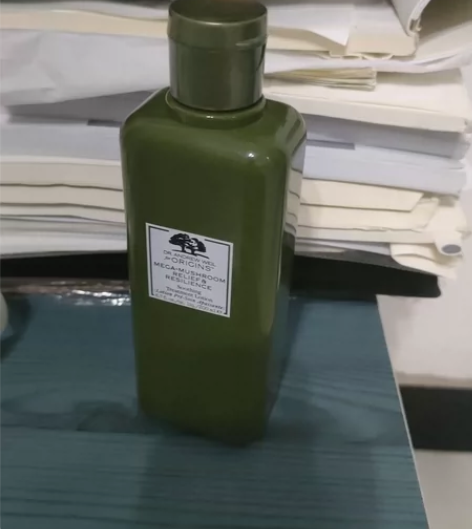 四月份入手，不适合我的肤质 仅拆封试用，保...