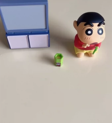 正品52TOYS蜡笔小新日常系列2.无包装...