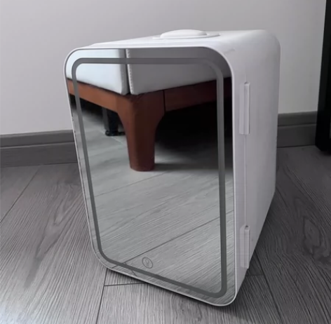 小型冰箱 用来装化妆品或者寝室冰饮料 南昌...